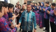 Foto: Wali Kota Administrasi Jakarta Timur, Munjirin, menghadiri malam keakraban finalis Abang dan None (Abnon) Jakarta Timur 2026.