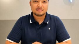 Foto: Agus Rizal Tampilkan Dua Buku Ekonomi Global, Soroti Perang Mata Uang dan Imperialisme Finansial.