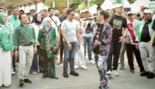 Foto: Duo The Virgin tampil menghibur pengunjung dengan aksi panggung yang energik di ajang Lokarya Fest 2026, Jakarta.