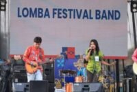Foto: Grup band pelajar tampil penuh energi di panggung utama Lomba Band Pelajar Festival Cisadane 2026, Kota Tangerang.