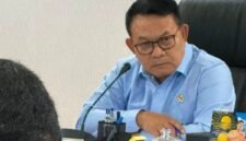Foto: Dudung Abdulrahman, Kepala Staf Kepresidenan Kecam Main Hakim Sendiri