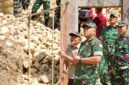 Foto: Danrem 081/DSJ Kolonel Arm Untoro Hariyanto meninjau langsung progres pembangunan Jembatan Garuda di Dusun Mojo, Desa Pucangombo, Kecamatan Tegalombo, Kabupaten Pacitan, Kamis (30/7/2026).