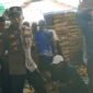 Foto: Tangkapan layar video viral oknum perwira polisi yang diduga intimidasi pedagang pasar Induk Kramat Jati. (Dok-Istimewa)