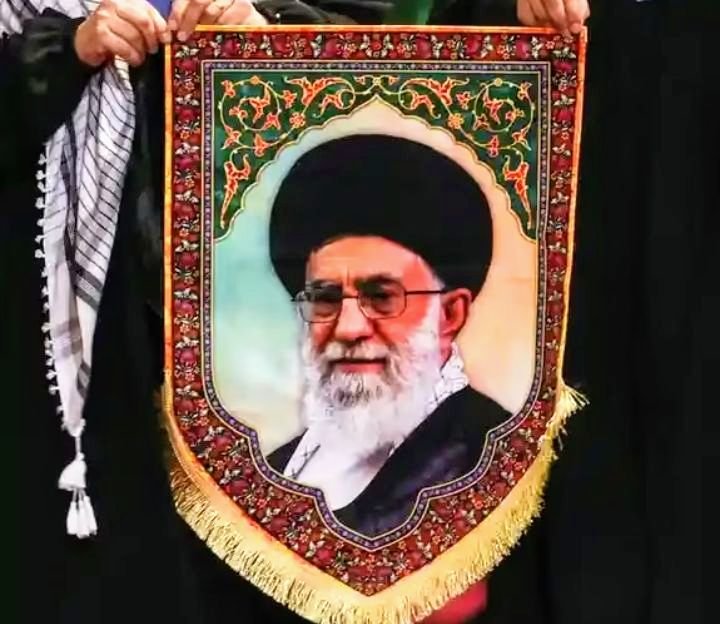 Foto: Prosesi pemakaman mendiang Ayatollah Ali Khamenei. (Dok-Mohammed Salem/REUTERS)