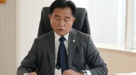 Pemerintah menegaskan Peraturan Presiden (Perpres) Nomor 111 Tahun 2025 tentang Kebijakan Umum Pertahanan Negara Tahun 2025–2029 tidak disusun sebagai regulasi yang secara khusus mengatur kelompok lesbian, gay, biseksual, transgender, dan queer (LGBTQ).
