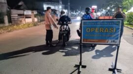 Foto: Jaga Jakarta Jaga Bekasi, Polsek Tambun Selatan perkuat patroli malam di wilayah Tambun Utara. (Dok-Istimewa)