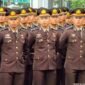 Foto: Tribrata Putra Sambo (tengah depan) anak dari mantan Kadiv Propam Polri Ferdy Sambo saat upacara pelantikan calon perwira remaja TNI-Polri di Istana Merdeka, Jakarta, Rabu (22/7/2026). (Dok-Tangkapan layar YouTube/Sekretariat Presiden)