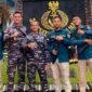 Foto: Personel Dinas Penerangan TNI Angkatan Laut (Dispenal) berfoto bersama usai kegiatan di lingkungan Markas TNI AL, Selasa (4/8/2026).