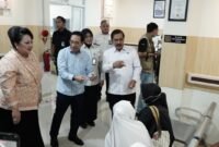 Kementerian Imigrasi dan Pemasyarakatan (Kemenimipas) membagikan bantuan sosial berupa 81 paket sembako kepada masyarakat dalam rangka memperingati Hari Ulang Tahun (HUT) ke-81 Kemerdekaan Republik Indonesia, Selasa (11/8).