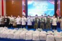 Foto: Sejumlah pejabat TNI, Polri, BNN, dan instansi terkait menunjukkan barang bukti ketamine dalam konferensi pers pengungkapan penyelundupan narkotika lintas negara di Mako Kodaeral IV, Batam, Rabu (12/8/2026).