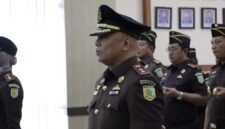 Foto: Taruli Phalti Patuan resmi menjabat Kepala Kejaksaan Negeri (Kajari) Purbalingga setelah dilantik pada Kamis (13/8/2026). Ia menggantikan Djaka Bagus Wibisana dalam rangkaian rotasi dan mutasi pejabat di lingkungan Kejaksaan Agung.