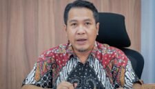 Kementerian Usaha Mikro, Kecil, dan Menengah (UMKM) memperkuat standar pelayanan publik untuk memberikan kepastian prosedur, persyaratan, waktu penyelesaian, hingga mekanisme pengaduan bagi pelaku UMKM yang mengakses layanan pemerintah.