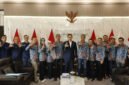 Foto: Bupati Lampung Selatan Radityo Egi Pratama berfoto bersama jajaran Persatuan Wartawan Indonesia (PWI) Provinsi Lampung dan PWI Lampung Selatan seusai audiensi di ruang kerja Bupati Lampung Selatan, Jumat (14/8/2026).