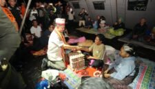Menteri Dalam Negeri (Mendagri) Muhammad Tito Karnavian meninjau langsung penanganan pascagempa bumi di Kabupaten Manggarai Timur, Nusa Tenggara Timur (NTT), Minggu (17/8/2026).