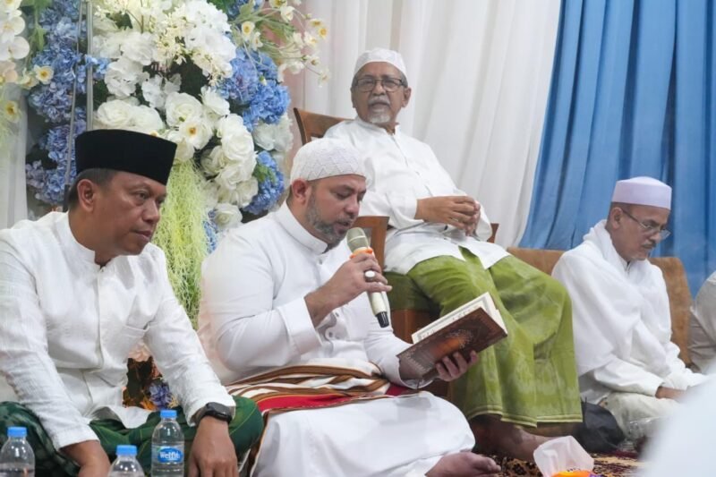 Foto: Wali Kota Administrasi Jakarta Timur Munjirin menghadiri peringatan Maulid Nabi Muhammad SAW 1447 Hijriah di Musala Assaadah, Jalan SMA 14, RT 002/RW 04, Kelurahan Cililitan, Kecamatan Kramat Jati, Jakarta Timur