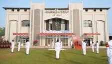 Foto: Peserta mengikuti Upacara Peringatan HUT ke-81 Kemerdekaan Republik Indonesia di halaman Kampus Mubarak, Bogor, Senin (17/8/2026).