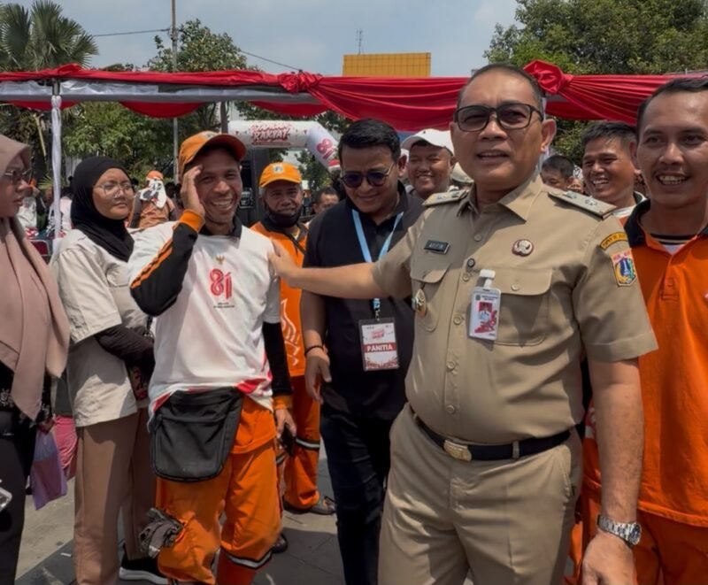 Pokja PWI jakpus - Semarak menyambut Hari Ulang Tahun (HUT) ke-81 Kemerdekaan Republik Indonesia terasa meriah di tengah warga Kecamatan Senen, Jakarta Pusat. Tak sekadar perayaan, momentum kemerdekaan kali ini diisi dengan kegiatan sosial yang menyentuh langsung kebutuhan masyarakat.