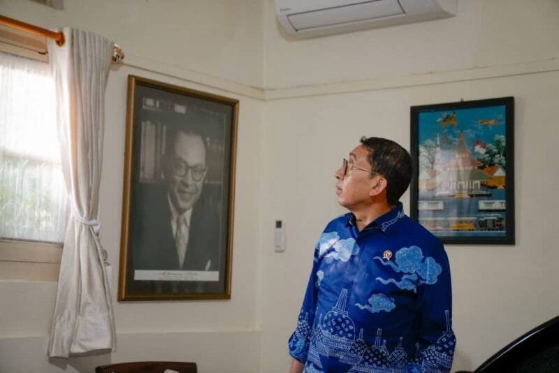 Menteri Kebudayaan Fadli Zon mendorong pemanfaatan bangunan bersejarah di kawasan Puncak, Kabupaten Bogor, sebagai bagian dari pengembangan wisata sejarah sekaligus penggerak ekonomi berbasis budaya.