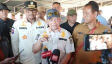 Menteri Dalam Negeri (Mendagri) Muhammad Tito Karnavian menugaskan Direktorat Jenderal Kependudukan dan Pencatatan Sipil (Ditjen Dukcapil) untuk membantu warga terdampak gempa di Nusa Tenggara Timur (NTT) yang kehilangan atau mengalami kerusakan dokumen kependudukan.