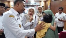 Foto: Munjirin, RSUD Ciracas, Jakarta Timur, operasi bibir sumbing gratis, bibir sumbing, pelayanan kesehatan, kesehatan anak, Smile Train, PERAPI, bakti sosial, Pemkot Jakarta Timur, operasi gratis, HUT Jakarta, layanan kesehatan gratis, kolaborasi kesehatan