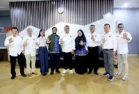 Foto: Sejumlah pengurus dan panitia Anugerah Jurnalistik MH Thamrin (MHT)–PWI Jaya 2026 berfoto bersama seusai melakukan koordinasi persiapan penyelenggaraan malam puncak penghargaan jurnalistik di Jakarta, Rabu (19/8/2026).