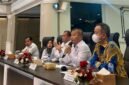 Menteri Perdagangan Budi Santoso menekankan pentingnya menjaga harga daging ayam di tingkat yang seimbang agar tetap terjangkau masyarakat sekaligus memberikan keuntungan yang layak bagi peternak.
