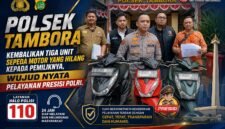 Foto: JAKARTA BARAT — Polsek Tambora mengembalikan tiga unit sepeda motor hasil pengungkapan kasus pencurian kendaraan bermotor (ranmor) kepada pemilik sah, Rabu (19/8/2026).