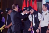 Menteri Imigrasi dan Pemasyarakatan (Menimipas) Agus Andrianto meresmikan tiga Immigration Lounge di Sumatera Utara sekaligus mengukuhkan 53 Petugas Imigrasi Pembina Desa (PIMPASA) dalam kegiatan Penyerahan Sertifikat Desa Binaan Imigrasi di Medan, Minggu (23/8).