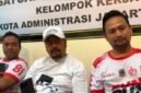 Foto: Tokoh masyarakat sekaligus budayawan Betawi, Babe Mujamil atau yang akrab disapa Babe Jamil, bersilaturahmi dengan jajaran PWI Pokja Wali Kota Jakarta Barat di sela kegiatan Fun Run Wali Kota Jakarta Barat 2026, Minggu (23/8/2026).