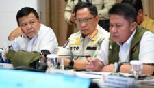 Menteri Dalam Negeri (Mendagri) Muhammad Tito Karnavian menekankan pentingnya peran pemerintah daerah (Pemda) dalam memperkuat pencegahan kebakaran hutan dan lahan (karhutla) dengan melibatkan jajaran hingga tingkat desa. Langkah tersebut perlu dilakukan untuk mencegah munculnya titik api baru di tengah kondisi kemarau yang cukup panjang.