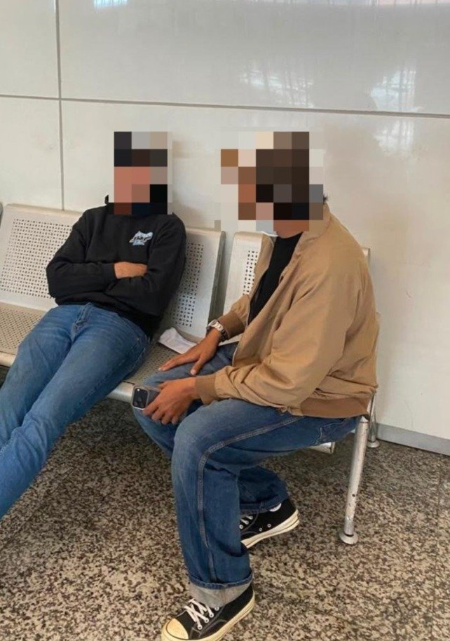 Petugas Imigrasi Bandara Internasional I Gusti Ngurah Rai, Bali, mengamankan seorang warga negara (WN) Australia berinisial BA yang diduga berkaitan dengan video aksi asusila yang viral di media sosial. BA diamankan saat hendak meninggalkan Indonesia pada Kamis (27/8) sekitar pukul 12.00 WITA.
