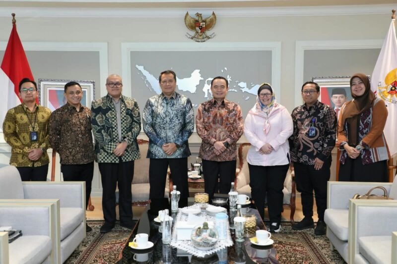 Kementerian Pendayagunaan Aparatur Negara dan Reformasi Birokrasi (PANRB) bersama PERURI memperkuat sinergi untuk mempercepat integrasi layanan publik dan membangun ekosistem digital pemerintah yang berkelanjutan.