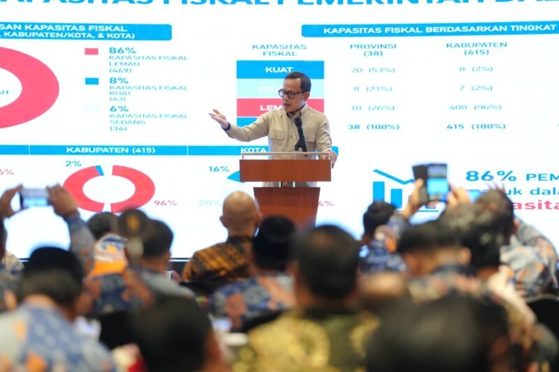 Wakil Menteri Dalam Negeri (Wamendagri) Bima Arya Sugiarto mendorong Dewan Perwakilan Rakyat Daerah (DPRD) di seluruh Indonesia meningkatkan kapasitas dan memperkuat peran dalam mengawal pembangunan daerah.