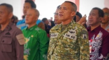 Foto: Kasipers Korem 081/DSJ Letkol CKE Kasihono mengikuti rangkaian penetapan calon siswa Sekolah Rakyat Berintegrasi I di Kelurahan Nglames, Kecamatan Madiun, Kabupaten Madiun.