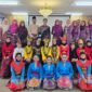 Foto: Rombongan SD Islam PB Soedirman berfoto bersama jajaran guru dan peserta didik Sekolah Kebangsaan (SK) Jalan 3 Bandar Baru Bangi, Selangor, Malaysia, usai kegiatan penguatan kerja sama pendidikan internasional