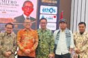 Foto: Sejumlah tokoh berfoto bersama usai menghadiri peluncuran buku Soemitro Djojohadikusumo Anti Penjajahan dan Simposium Nasional bertema Undang-Undang Perekonomian Nasional untuk Kesejahteraan Sosial dalam Menata Bangsa Menuju Indonesia Emas 2045 di Auditorium Yusuf Ronodipuro, Gedung RRI Pusat, Jakarta.