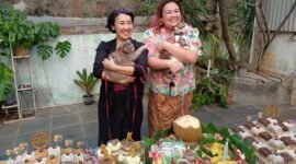 Foto: Rayakan Ultah Bebeck, Pecinta Kucing Berkumpul Bawa Hewan Kesayangan