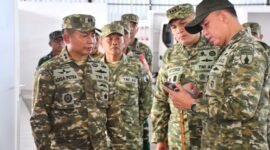 Foto: Pangdam V/Brawijaya Mayjen TNI Rudy Saladin bersama Danrem 081/DSJ Kolonel Arm Untoro Hariyanto meninjau fasilitas Koperasi Desa/Kelurahan Merah Putih (KDKMP) di Desa Bulakrejo, Kecamatan Balerejo, Kabupaten Madiun, Senin (10/8/2026).