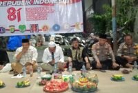 Foto: Suasana penuh khidmat mewarnai malam tasyakuran HUT ke-81 Kemerdekaan Republik Indonesia di lingkungan RW 08 Kelurahan Duri Utara, Kecamatan Tambora, Jakarta Barat, Minggu malam (16/8/2026).