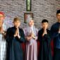 Foto: Ustadz Muhammad Nabawi bersama keluarga. (Dok: Istimewa)