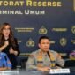 Foto: Direktorat Reserse Siber dan Direktorat Reserse Kriminal Umum gelar konferensi pers terkait akun media sosial yang terindikasi memuat konten provokatif, destruktif dan hoaks selama periode Juni hingga Agustus 2026, Jumat (7/8/2026). (Dok: Istimewa)