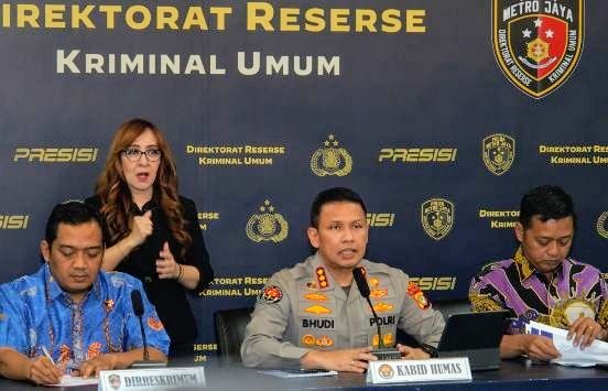 Foto: Direktorat Reserse Siber dan Direktorat Reserse Kriminal Umum gelar konferensi pers terkait akun media sosial yang terindikasi memuat konten provokatif, destruktif dan hoaks selama periode Juni hingga Agustus 2026, Jumat (7/8/2026). (Dok: Istimewa)