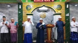 Foto: Jama'ah Musholla Nurul Ihsan saat melantunkan Shalawat Nabi Muhammad SAW di Jalan Kebon Sayur 1, RT 011/RW 003, Kelurahan Bidara Cina, Kecamatan Jatinegara, Jakarta Timur, Sabtu (8/8/2026. (Dok: Istimewa)
