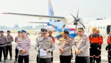 Foto: Sebanyak 21 personel Direktorat Polisi Satwa bersama 10 ekor anjing pelacak (K9) serta sekitar 2,5 ton peralatan dan logistik diberangkatkan dari Bandar Udara Pondok Cabe Polri, Minggu (16/8/2026). (Dok: Istimewa)