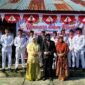 Foto: Pelaksanaan upacara peringatan HUT ke-81 Kemerdekaan RI oleh keluarga besar MIN, MTs Negeri, serta MA di Kota Jayapura, Papua. (Dok: Istimewa)