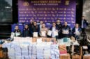 Foto: Polda Metro Jaya bekerja sama dengan Direktorat Jenderal Pajak Kementerian Keuangan telah berhasil mengungkap sindikat produksi dan penjualan meterai palsu. Dari pengungkapan ini, telah menetapkan 16 tersangka dalam konferensi pers di Polda Metro Jaya, Rabu (19/8/2026). (Dok: Istimewa)