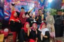 Foto: Para Pemenang dan Panitia acara lomba karaoke RW. 015, Kelurahan Bidara Cina, Kecamatan Jatinegara, Jakarta Timur, Jumat malam, (21/8/2026). (Dok: okj/fn)