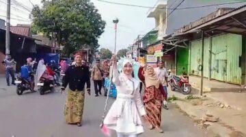 Foto: Mustika Derayu sebagai mayoret dan juga pemilik lagu “Cinta Fatamorgana” dan “Aku, Bukan Dia”. (Dok: Istimewa)