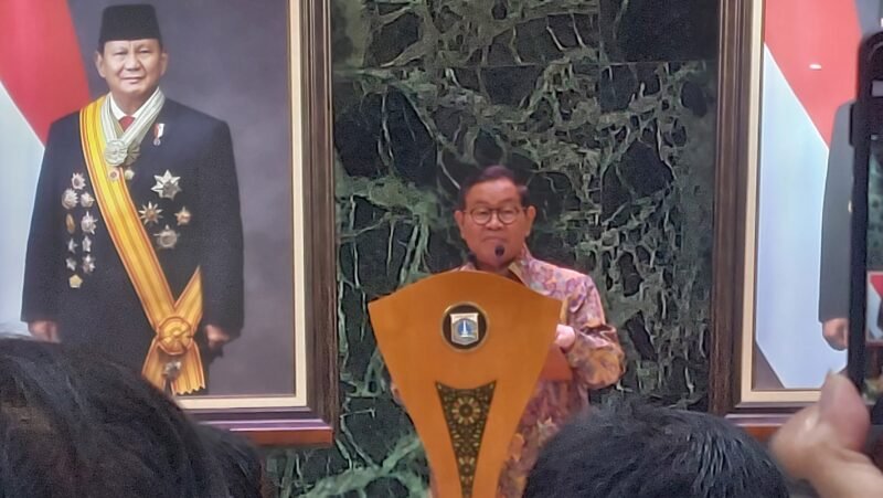 Gubernur DKI Jakarta, Pramono Anung ketika memberikan sambutan dalam acara Anugerah Jurnalistik MH Thamrin - PWI Jaya ke-52. (Foto: hw)
