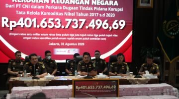 Kejaksaan Agung mengungkap perkembangan penyidikan perkara dugaan tindak pidana korupsi tata kelola nikel di Provinsi Sulawesi Tenggara periode 2017 hingga 2020. Dalam perkara tersebut, kerugian keuangan negara berdasarkan penghitungan BPKP mencapai Rp401,65 miliar.